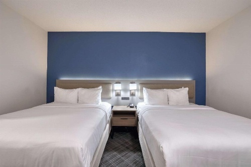 Comfort Suites Milwaukee Airport image 19
