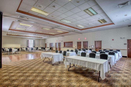 Comfort Suites Milwaukee Airport image 48